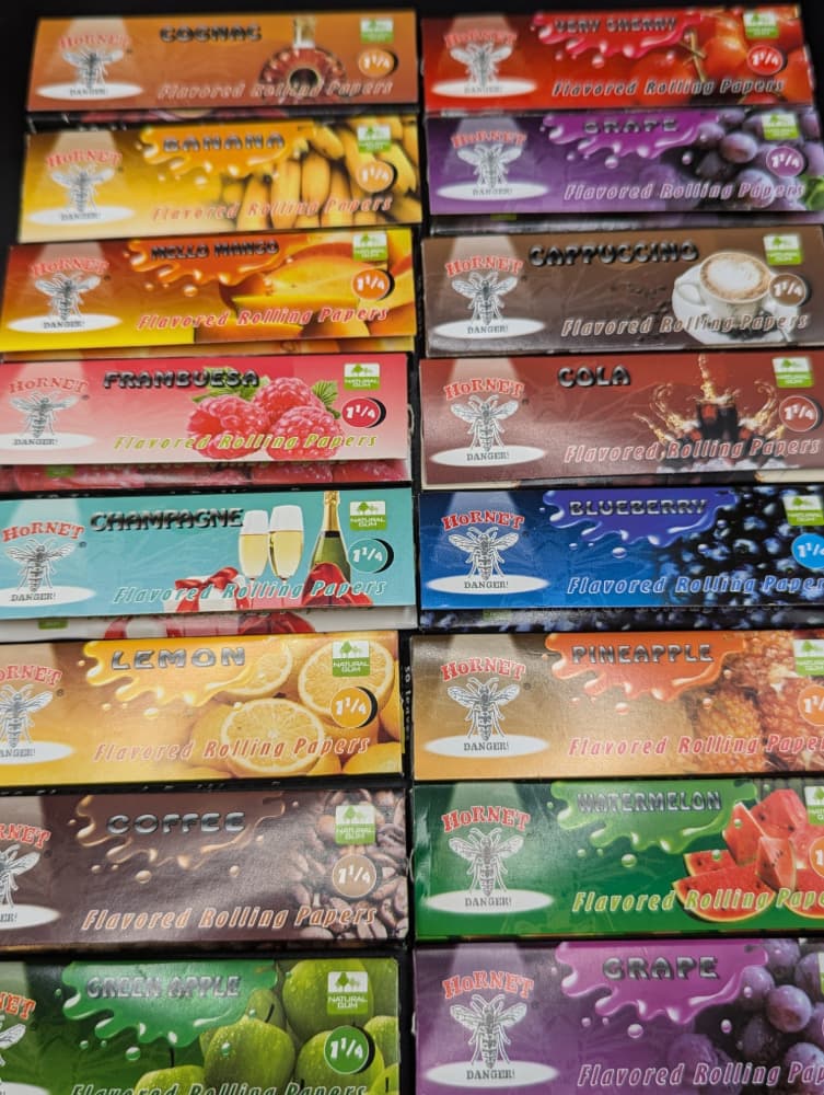 Hornet Flavored Rolling Papers 50 Pk(1 1/4)